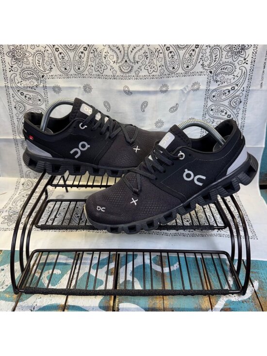 ON Shoes - On Cloud X 3 Athletic Runner Sneaker/Shoe Black Women Size 7.5